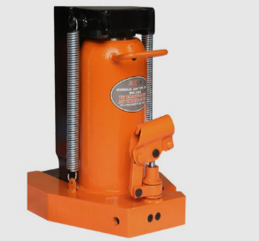 立式千斤頂參與綿陽高架橋的頂升和糾偏工作