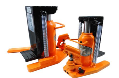 巧用爪式千斤頂解決小縫隙重物頂升難題