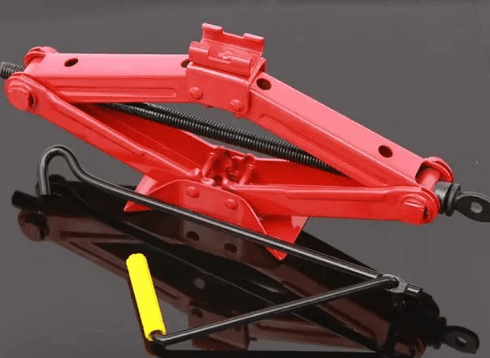 后備箱常備剪式千斤頂,輕松搞定汽車小毛病