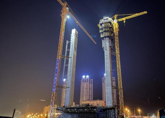 液壓千斤頂參與重慶開州大橋橫梁吊裝任務