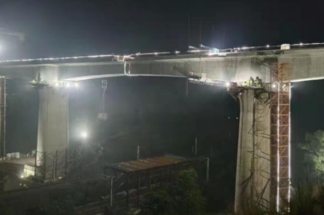 液壓連續(xù)千斤頂助力廣汕高鐵跨京九鐵路特大橋?qū)崿F(xiàn)轉(zhuǎn)體