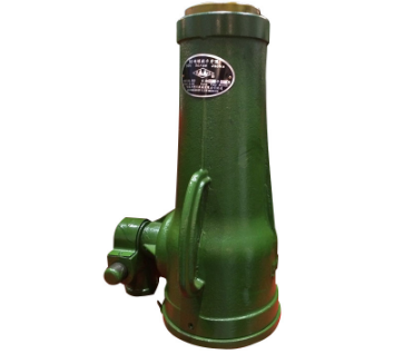 使用螺旋千斤頂可調整螺桿空壓機排氣端間隙