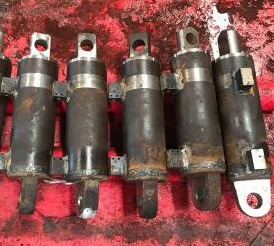 煤礦利用防滑千斤頂避免液壓支架傾倒