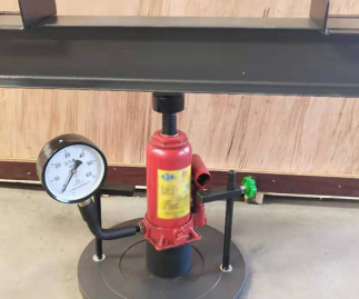 使用液壓千斤頂頂升野外承載板測定儀需要注意的問題