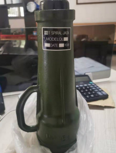 螺旋千斤頂橫向使用時的用力問題