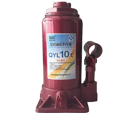 液壓千斤頂和鋼閘板保障水泵檢修安全便捷進行