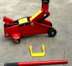 汽車檢修店內哪些頂升設備和液壓千斤頂功能相似