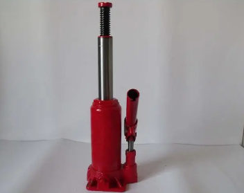 液壓千斤頂應對惡劣環境的能力有限