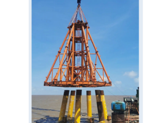 液壓千斤頂可以提高穩(wěn)樁架的抗拔力